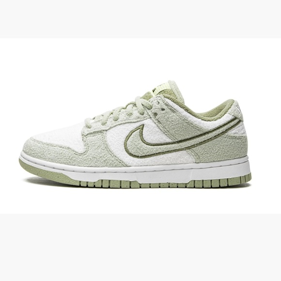 Nike Shoes - Nike Dunk Low Fleece Pack Honeydew / Phantom / Alligator Size 9